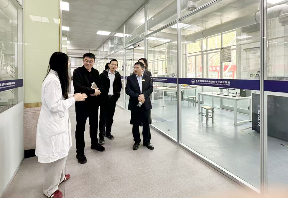 新加坡科技研究局黄晖教授来校访问交流